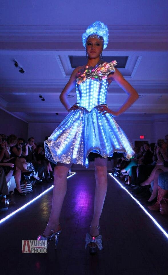 MakeFashion chameleon cocktail dress, photo 3
